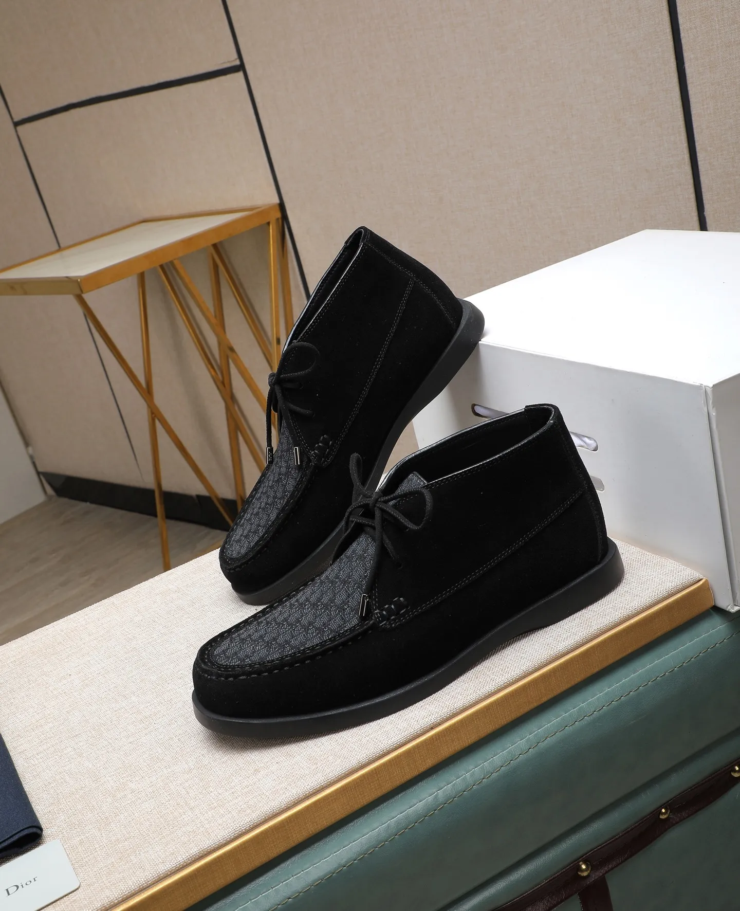 Men's shoes 💰600💰Water-dyed cow lining Original order quality Dior —🆘. Dior Original order purchase, high-end leather shoes, fabric: Made of Italian imported cowhide➕Water-dyed cow lining/cowhide lining➕Specially available original outsole, fine workmanship, real-life photos🎬Size: 38-44 (with full set of packaging)